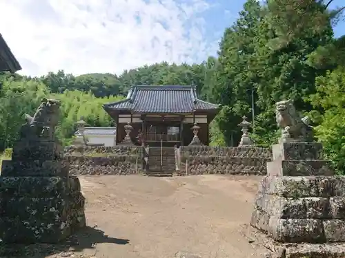 戀渡神社の本殿