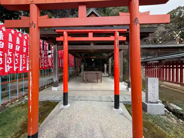 龍田大社の{uncategorized: "未分類", other: "その他", undefined: "問題あり", building: "その他建物", grave: "お墓", sacred_gate: "鳥居", guardian: "狛犬", statue: "像", buddha: "仏像", history: "歴史", nature: "自然", garden: "庭園", animal: "動物", pagoda: "塔", temizu: "手水舎", mountain_gate: "山門・神門", sanctuary: "本殿・本堂", subordinate: "末社・摂社", art: "芸術", scenery: "景色", jizo: "地蔵", ema: "絵馬", goshuin: "御朱印", omikuji: "おみくじ", items: "授与品その他", amulet: "お守り", goshuincho: "御朱印帳", eats: "食事", festival: "お祭り", votive_dance: "神楽", shichigosan: "七五三参", wedding: "結婚式", experience: "体験その他", initially: "初詣", around: "周辺", anti_infection: "感染症対策"}