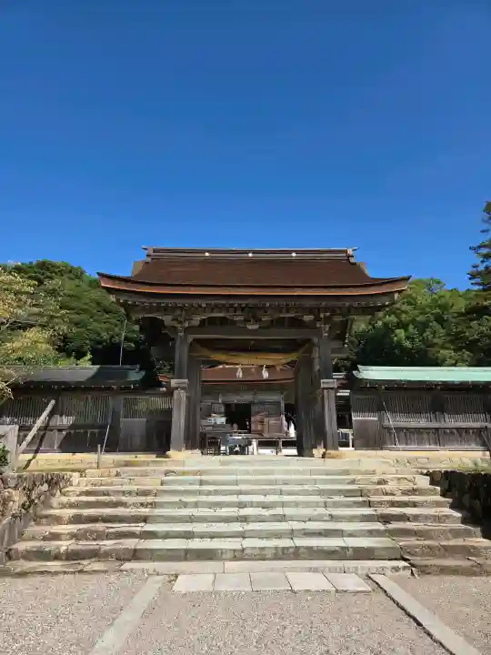 氣多大社の{uncategorized: "未分類", other: "その他", undefined: "問題あり", building: "その他建物", grave: "お墓", sacred_gate: "鳥居", guardian: "狛犬", statue: "像", buddha: "仏像", history: "歴史", nature: "自然", garden: "庭園", animal: "動物", pagoda: "塔", temizu: "手水舎", mountain_gate: "山門・神門", sanctuary: "本殿・本堂", subordinate: "末社・摂社", art: "芸術", scenery: "景色", jizo: "地蔵", ema: "絵馬", goshuin: "御朱印", omikuji: "おみくじ", items: "授与品その他", amulet: "お守り", goshuincho: "御朱印帳", eats: "食事", festival: "お祭り", votive_dance: "神楽", shichigosan: "七五三参", wedding: "結婚式", experience: "体験その他", initially: "初詣", around: "周辺", anti_infection: "感染症対策"}
