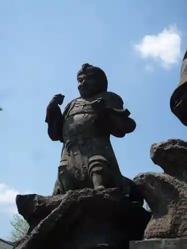 白山神社の仏像