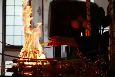 真野寺の本殿・本堂