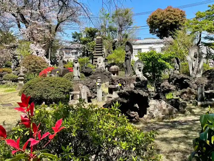 明治寺の{uncategorized: "未分類", other: "その他", undefined: "問題あり", building: "その他建物", grave: "お墓", sacred_gate: "鳥居", guardian: "狛犬", statue: "像", buddha: "仏像", history: "歴史", nature: "自然", garden: "庭園", animal: "動物", pagoda: "塔", temizu: "手水舎", mountain_gate: "山門・神門", sanctuary: "本殿・本堂", subordinate: "末社・摂社", art: "芸術", scenery: "景色", jizo: "地蔵", ema: "絵馬", goshuin: "御朱印", omikuji: "おみくじ", items: "授与品その他", amulet: "お守り", goshuincho: "御朱印帳", eats: "食事", festival: "お祭り", votive_dance: "神楽", shichigosan: "七五三参", wedding: "結婚式", experience: "体験その他", initially: "初詣", around: "周辺", anti_infection: "感染症対策"}