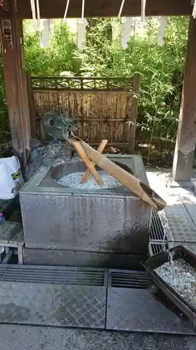 素盞雄神社の手水舎