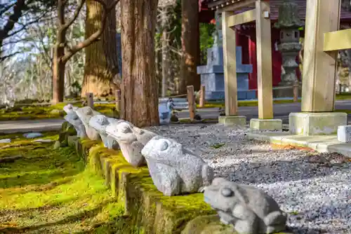 尻岸内八幡神社の狛犬