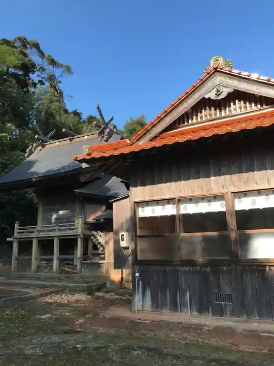 長見神社の本殿・本堂