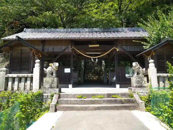 神根神社の山門・神門