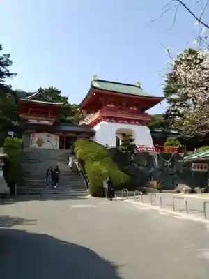 赤間神宮の山門・神門