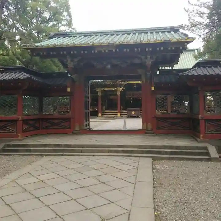 根津神社の山門・神門