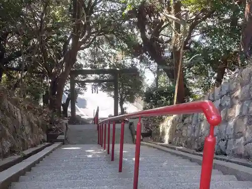 植田八幡神社の庭園