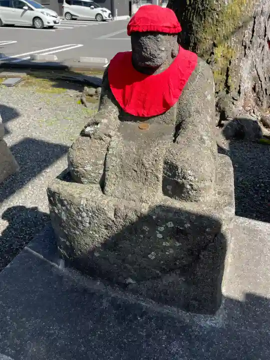 八幡神社の{uncategorized: "未分類", other: "その他", undefined: "問題あり", building: "その他建物", grave: "お墓", sacred_gate: "鳥居", guardian: "狛犬", statue: "像", buddha: "仏像", history: "歴史", nature: "自然", garden: "庭園", animal: "動物", pagoda: "塔", temizu: "手水舎", mountain_gate: "山門・神門", sanctuary: "本殿・本堂", subordinate: "末社・摂社", art: "芸術", scenery: "景色", jizo: "地蔵", ema: "絵馬", goshuin: "御朱印", omikuji: "おみくじ", items: "授与品その他", amulet: "お守り", goshuincho: "御朱印帳", eats: "食事", festival: "お祭り", votive_dance: "神楽", shichigosan: "七五三参", wedding: "結婚式", experience: "体験その他", initially: "初詣", around: "周辺", anti_infection: "感染症対策"}