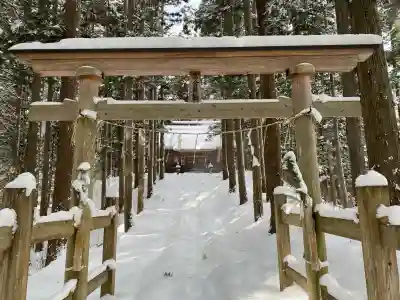 高倉神社の{uncategorized: "未分類", other: "その他", undefined: "問題あり", building: "その他建物", grave: "お墓", sacred_gate: "鳥居", guardian: "狛犬", statue: "像", buddha: "仏像", history: "歴史", nature: "自然", garden: "庭園", animal: "動物", pagoda: "塔", temizu: "手水舎", mountain_gate: "山門・神門", sanctuary: "本殿・本堂", subordinate: "末社・摂社", art: "芸術", scenery: "景色", jizo: "地蔵", ema: "絵馬", goshuin: "御朱印", omikuji: "おみくじ", items: "授与品その他", amulet: "お守り", goshuincho: "御朱印帳", eats: "食事", festival: "お祭り", votive_dance: "神楽", shichigosan: "七五三参", wedding: "結婚式", experience: "体験その他", initially: "初詣", around: "周辺", anti_infection: "感染症対策"}