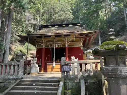 鳳来山東照宮の{uncategorized: "未分類", other: "その他", undefined: "問題あり", building: "その他建物", grave: "お墓", sacred_gate: "鳥居", guardian: "狛犬", statue: "像", buddha: "仏像", history: "歴史", nature: "自然", garden: "庭園", animal: "動物", pagoda: "塔", temizu: "手水舎", mountain_gate: "山門・神門", sanctuary: "本殿・本堂", subordinate: "末社・摂社", art: "芸術", scenery: "景色", jizo: "地蔵", ema: "絵馬", goshuin: "御朱印", omikuji: "おみくじ", items: "授与品その他", amulet: "お守り", goshuincho: "御朱印帳", eats: "食事", festival: "お祭り", votive_dance: "神楽", shichigosan: "七五三参", wedding: "結婚式", experience: "体験その他", initially: "初詣", around: "周辺", anti_infection: "感染症対策"}