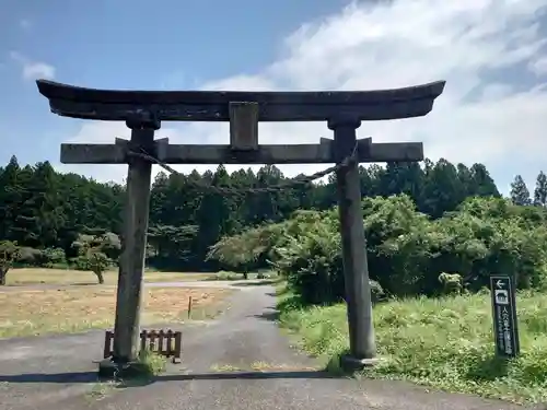 人穴浅間神社の鳥居