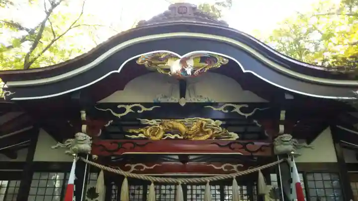 新屋山神社の本殿・本堂