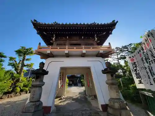 総持寺の山門