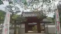 圀勝寺の山門・神門