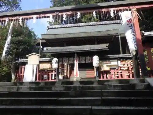 平岡八幡宮の本殿・本堂