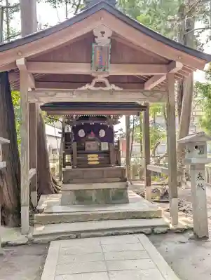 伊和神社の{uncategorized: "未分類", other: "その他", undefined: "問題あり", building: "その他建物", grave: "お墓", sacred_gate: "鳥居", guardian: "狛犬", statue: "像", buddha: "仏像", history: "歴史", nature: "自然", garden: "庭園", animal: "動物", pagoda: "塔", temizu: "手水舎", mountain_gate: "山門・神門", sanctuary: "本殿・本堂", subordinate: "末社・摂社", art: "芸術", scenery: "景色", jizo: "地蔵", ema: "絵馬", goshuin: "御朱印", omikuji: "おみくじ", items: "授与品その他", amulet: "お守り", goshuincho: "御朱印帳", eats: "食事", festival: "お祭り", votive_dance: "神楽", shichigosan: "七五三参", wedding: "結婚式", experience: "体験その他", initially: "初詣", around: "周辺", anti_infection: "感染症対策"}