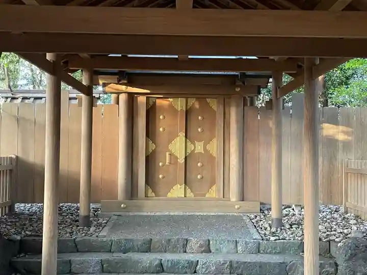 磯神社の{uncategorized: "未分類", other: "その他", undefined: "問題あり", building: "その他建物", grave: "お墓", sacred_gate: "鳥居", guardian: "狛犬", statue: "像", buddha: "仏像", history: "歴史", nature: "自然", garden: "庭園", animal: "動物", pagoda: "塔", temizu: "手水舎", mountain_gate: "山門・神門", sanctuary: "本殿・本堂", subordinate: "末社・摂社", art: "芸術", scenery: "景色", jizo: "地蔵", ema: "絵馬", goshuin: "御朱印", omikuji: "おみくじ", items: "授与品その他", amulet: "お守り", goshuincho: "御朱印帳", eats: "食事", festival: "お祭り", votive_dance: "神楽", shichigosan: "七五三参", wedding: "結婚式", experience: "体験その他", initially: "初詣", around: "周辺", anti_infection: "感染症対策"}