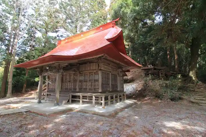 熊野神社の本殿・本堂
