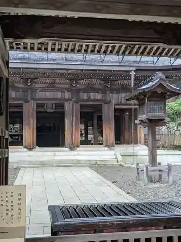 伊奈波神社の本殿