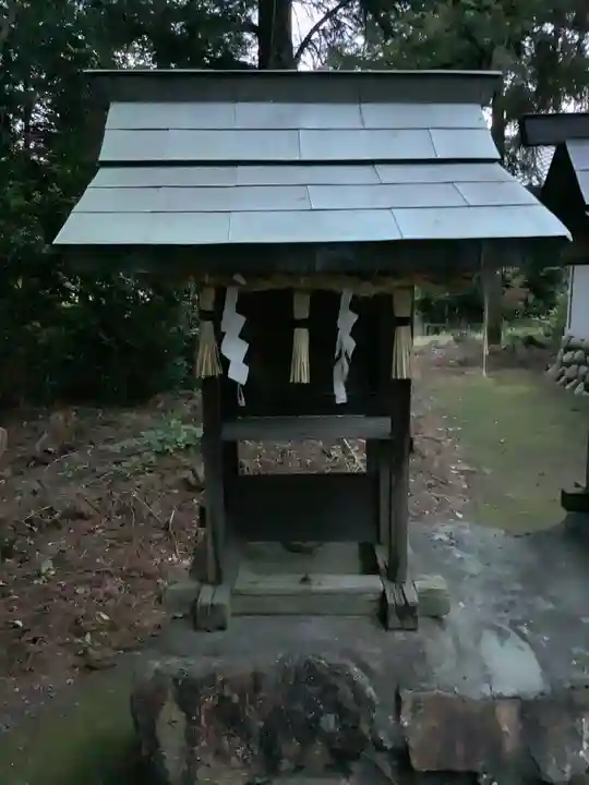 神明社(宮浦)の末社・摂社
