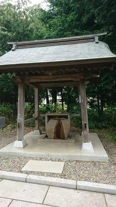 見川稲荷神社の手水舎