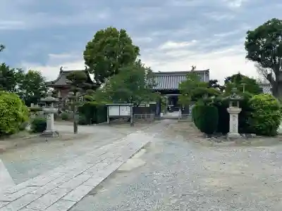 西蓮寺の{uncategorized: "未分類", other: "その他", undefined: "問題あり", building: "その他建物", grave: "お墓", sacred_gate: "鳥居", guardian: "狛犬", statue: "像", buddha: "仏像", history: "歴史", nature: "自然", garden: "庭園", animal: "動物", pagoda: "塔", temizu: "手水舎", mountain_gate: "山門・神門", sanctuary: "本殿・本堂", subordinate: "末社・摂社", art: "芸術", scenery: "景色", jizo: "地蔵", ema: "絵馬", goshuin: "御朱印", omikuji: "おみくじ", items: "授与品その他", amulet: "お守り", goshuincho: "御朱印帳", eats: "食事", festival: "お祭り", votive_dance: "神楽", shichigosan: "七五三参", wedding: "結婚式", experience: "体験その他", initially: "初詣", around: "周辺", anti_infection: "感染症対策"}