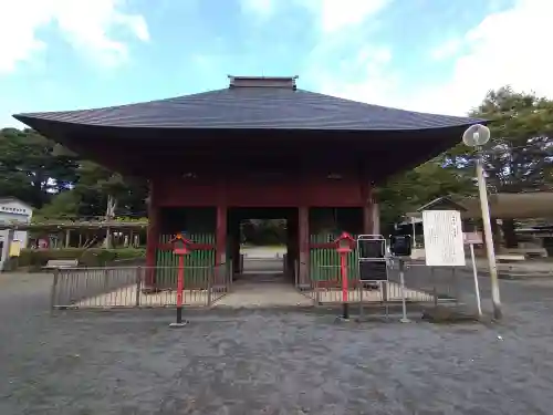 普明寺の山門