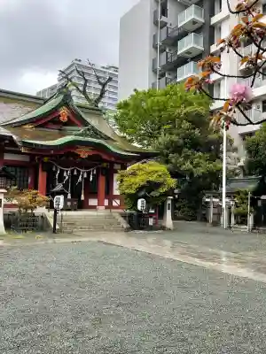 東神奈川熊野神社の{uncategorized: "未分類", other: "その他", undefined: "問題あり", building: "その他建物", grave: "お墓", sacred_gate: "鳥居", guardian: "狛犬", statue: "像", buddha: "仏像", history: "歴史", nature: "自然", garden: "庭園", animal: "動物", pagoda: "塔", temizu: "手水舎", mountain_gate: "山門・神門", sanctuary: "本殿・本堂", subordinate: "末社・摂社", art: "芸術", scenery: "景色", jizo: "地蔵", ema: "絵馬", goshuin: "御朱印", omikuji: "おみくじ", items: "授与品その他", amulet: "お守り", goshuincho: "御朱印帳", eats: "食事", festival: "お祭り", votive_dance: "神楽", shichigosan: "七五三参", wedding: "結婚式", experience: "体験その他", initially: "初詣", around: "周辺", anti_infection: "感染症対策"}
