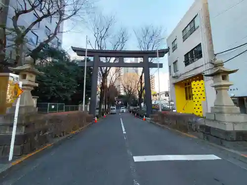 渋谷氷川神社の鳥居