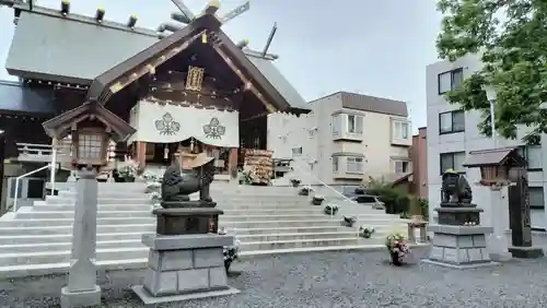 札幌諏訪神社の本殿・本堂