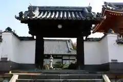 雲龍寺の山門