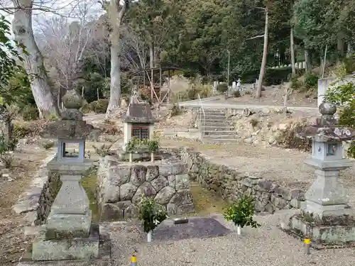 長明寺の末社・摂社