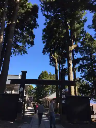 身延山奥之院思親閣の鳥居