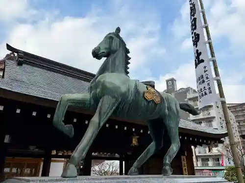 櫛田神社の{uncategorized: "未分類", other: "その他", undefined: "問題あり", building: "その他建物", grave: "お墓", sacred_gate: "鳥居", guardian: "狛犬", statue: "像", buddha: "仏像", history: "歴史", nature: "自然", garden: "庭園", animal: "動物", pagoda: "塔", temizu: "手水舎", mountain_gate: "山門・神門", sanctuary: "本殿・本堂", subordinate: "末社・摂社", art: "芸術", scenery: "景色", jizo: "地蔵", ema: "絵馬", goshuin: "御朱印", omikuji: "おみくじ", items: "授与品その他", amulet: "お守り", goshuincho: "御朱印帳", eats: "食事", festival: "お祭り", votive_dance: "神楽", shichigosan: "七五三参", wedding: "結婚式", experience: "体験その他", initially: "初詣", around: "周辺", anti_infection: "感染症対策"}
