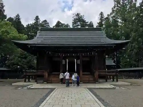 上杉神社の本殿・本堂