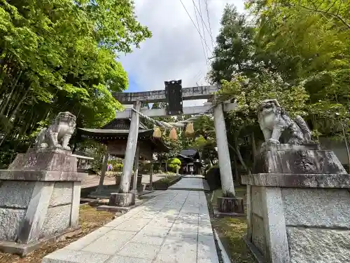 太平山三吉神社総本宮の{uncategorized: "未分類", other: "その他", undefined: "問題あり", building: "その他建物", grave: "お墓", sacred_gate: "鳥居", guardian: "狛犬", statue: "像", buddha: "仏像", history: "歴史", nature: "自然", garden: "庭園", animal: "動物", pagoda: "塔", temizu: "手水舎", mountain_gate: "山門・神門", sanctuary: "本殿・本堂", subordinate: "末社・摂社", art: "芸術", scenery: "景色", jizo: "地蔵", ema: "絵馬", goshuin: "御朱印", omikuji: "おみくじ", items: "授与品その他", amulet: "お守り", goshuincho: "御朱印帳", eats: "食事", festival: "お祭り", votive_dance: "神楽", shichigosan: "七五三参", wedding: "結婚式", experience: "体験その他", initially: "初詣", around: "周辺", anti_infection: "感染症対策"}