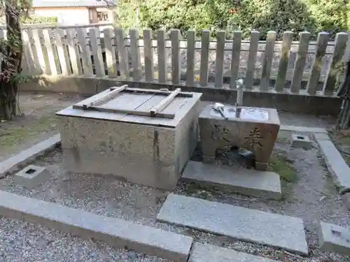 孫太郎稲荷神社（薬師寺境内社）の手水舎