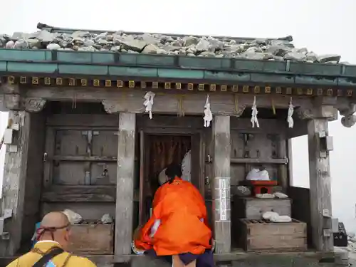 雄山神社峰本社の本殿・本堂