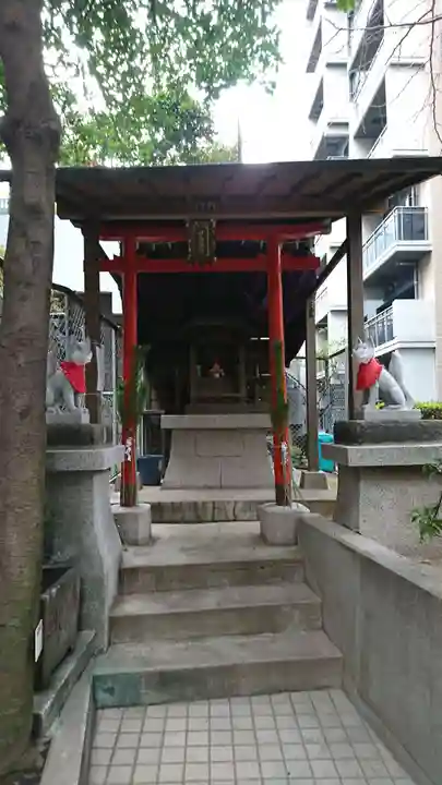 白菊稲荷神社の本殿・本堂