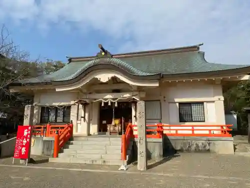 一岡神社の{uncategorized: "未分類", other: "その他", undefined: "問題あり", building: "その他建物", grave: "お墓", sacred_gate: "鳥居", guardian: "狛犬", statue: "像", buddha: "仏像", history: "歴史", nature: "自然", garden: "庭園", animal: "動物", pagoda: "塔", temizu: "手水舎", mountain_gate: "山門・神門", sanctuary: "本殿・本堂", subordinate: "末社・摂社", art: "芸術", scenery: "景色", jizo: "地蔵", ema: "絵馬", goshuin: "御朱印", omikuji: "おみくじ", items: "授与品その他", amulet: "お守り", goshuincho: "御朱印帳", eats: "食事", festival: "お祭り", votive_dance: "神楽", shichigosan: "七五三参", wedding: "結婚式", experience: "体験その他", initially: "初詣", around: "周辺", anti_infection: "感染症対策"}