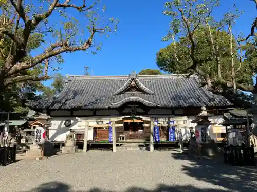 泉穴師神社の本殿