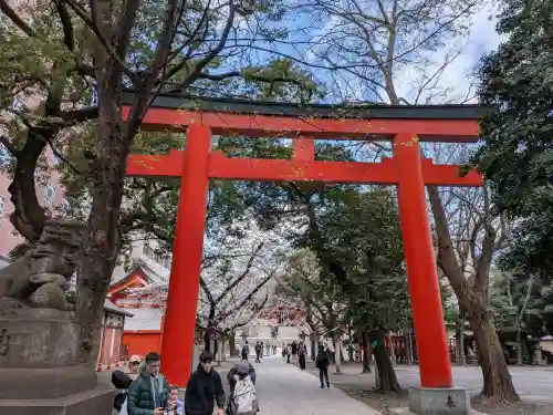 花園神社の{uncategorized: "未分類", other: "その他", undefined: "問題あり", building: "その他建物", grave: "お墓", sacred_gate: "鳥居", guardian: "狛犬", statue: "像", buddha: "仏像", history: "歴史", nature: "自然", garden: "庭園", animal: "動物", pagoda: "塔", temizu: "手水舎", mountain_gate: "山門・神門", sanctuary: "本殿・本堂", subordinate: "末社・摂社", art: "芸術", scenery: "景色", jizo: "地蔵", ema: "絵馬", goshuin: "御朱印", omikuji: "おみくじ", items: "授与品その他", amulet: "お守り", goshuincho: "御朱印帳", eats: "食事", festival: "お祭り", votive_dance: "神楽", shichigosan: "七五三参", wedding: "結婚式", experience: "体験その他", initially: "初詣", around: "周辺", anti_infection: "感染症対策"}