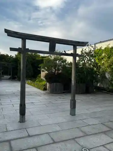 鉄道神社の{uncategorized: "未分類", other: "その他", undefined: "問題あり", building: "その他建物", grave: "お墓", sacred_gate: "鳥居", guardian: "狛犬", statue: "像", buddha: "仏像", history: "歴史", nature: "自然", garden: "庭園", animal: "動物", pagoda: "塔", temizu: "手水舎", mountain_gate: "山門・神門", sanctuary: "本殿・本堂", subordinate: "末社・摂社", art: "芸術", scenery: "景色", jizo: "地蔵", ema: "絵馬", goshuin: "御朱印", omikuji: "おみくじ", items: "授与品その他", amulet: "お守り", goshuincho: "御朱印帳", eats: "食事", festival: "お祭り", votive_dance: "神楽", shichigosan: "七五三参", wedding: "結婚式", experience: "体験その他", initially: "初詣", around: "周辺", anti_infection: "感染症対策"}