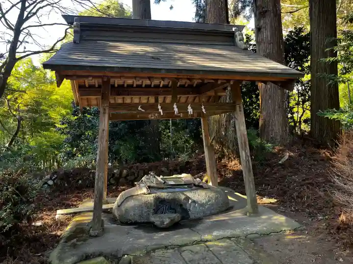 都々古別神社(馬場)の{uncategorized: "未分類", other: "その他", undefined: "問題あり", building: "その他建物", grave: "お墓", sacred_gate: "鳥居", guardian: "狛犬", statue: "像", buddha: "仏像", history: "歴史", nature: "自然", garden: "庭園", animal: "動物", pagoda: "塔", temizu: "手水舎", mountain_gate: "山門・神門", sanctuary: "本殿・本堂", subordinate: "末社・摂社", art: "芸術", scenery: "景色", jizo: "地蔵", ema: "絵馬", goshuin: "御朱印", omikuji: "おみくじ", items: "授与品その他", amulet: "お守り", goshuincho: "御朱印帳", eats: "食事", festival: "お祭り", votive_dance: "神楽", shichigosan: "七五三参", wedding: "結婚式", experience: "体験その他", initially: "初詣", around: "周辺", anti_infection: "感染症対策"}