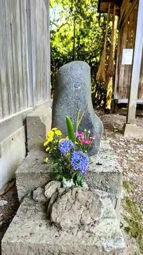 横戸元池辨天宮の建物その他