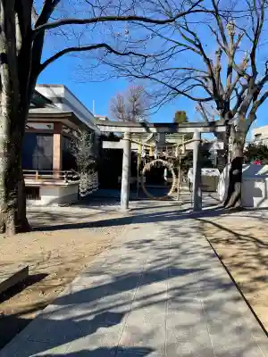 大鳥神社の{uncategorized: "未分類", other: "その他", undefined: "問題あり", building: "その他建物", grave: "お墓", sacred_gate: "鳥居", guardian: "狛犬", statue: "像", buddha: "仏像", history: "歴史", nature: "自然", garden: "庭園", animal: "動物", pagoda: "塔", temizu: "手水舎", mountain_gate: "山門・神門", sanctuary: "本殿・本堂", subordinate: "末社・摂社", art: "芸術", scenery: "景色", jizo: "地蔵", ema: "絵馬", goshuin: "御朱印", omikuji: "おみくじ", items: "授与品その他", amulet: "お守り", goshuincho: "御朱印帳", eats: "食事", festival: "お祭り", votive_dance: "神楽", shichigosan: "七五三参", wedding: "結婚式", experience: "体験その他", initially: "初詣", around: "周辺", anti_infection: "感染症対策"}