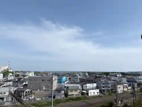 植田八幡神社の{uncategorized: "未分類", other: "その他", undefined: "問題あり", building: "その他建物", grave: "お墓", sacred_gate: "鳥居", guardian: "狛犬", statue: "像", buddha: "仏像", history: "歴史", nature: "自然", garden: "庭園", animal: "動物", pagoda: "塔", temizu: "手水舎", mountain_gate: "山門・神門", sanctuary: "本殿・本堂", subordinate: "末社・摂社", art: "芸術", scenery: "景色", jizo: "地蔵", ema: "絵馬", goshuin: "御朱印", omikuji: "おみくじ", items: "授与品その他", amulet: "お守り", goshuincho: "御朱印帳", eats: "食事", festival: "お祭り", votive_dance: "神楽", shichigosan: "七五三参", wedding: "結婚式", experience: "体験その他", initially: "初詣", around: "周辺", anti_infection: "感染症対策"}