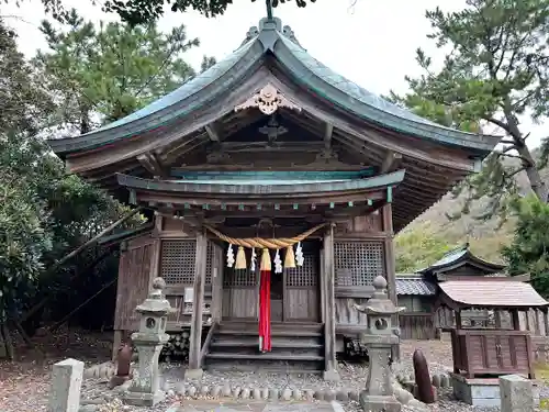 小茂田浜神社の本殿・本堂